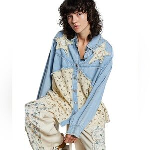 176. POL Women's Denim Star Patchwork Shacket NWT